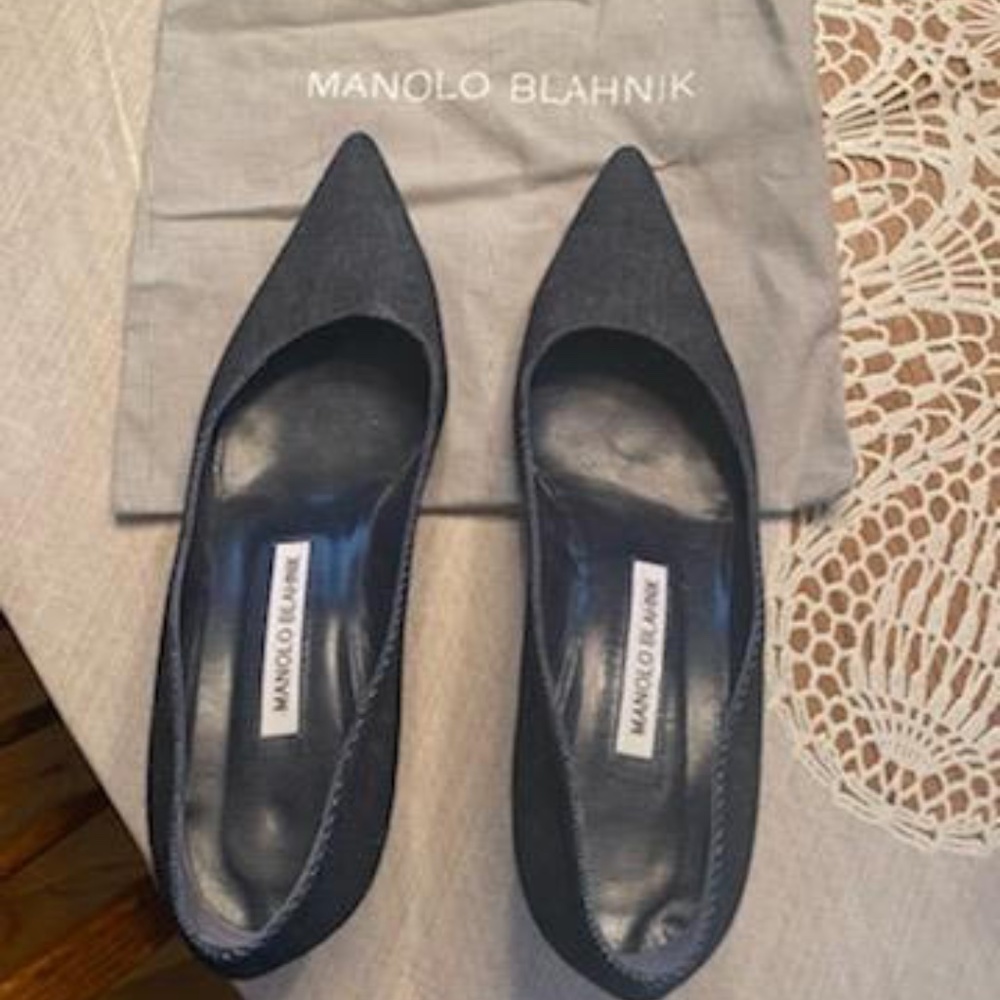 Manolo Blahnik pointed-toe pumps